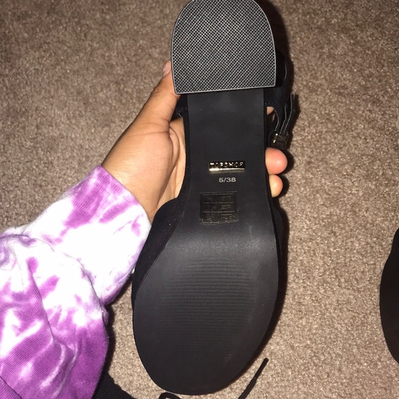 Chunky Platform Heels - Picture 4 of 7